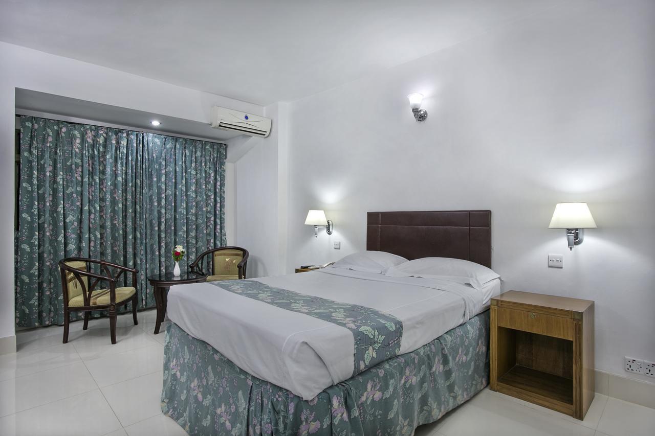Hotel Purbani International Ltd. ダッカ エクステリア 写真